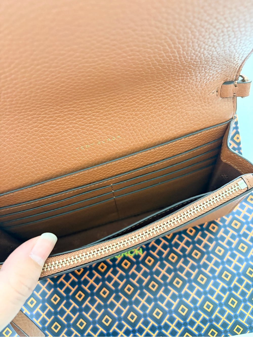 Tory Burch Cognac Brown Pebbled Leather Crossbody Wallet & Card Holder Set NWOT - Picture 6 of 10